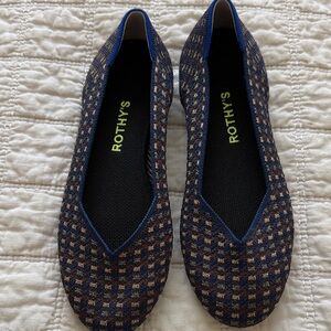 Rothy's Navy and Tan Checkered Flats